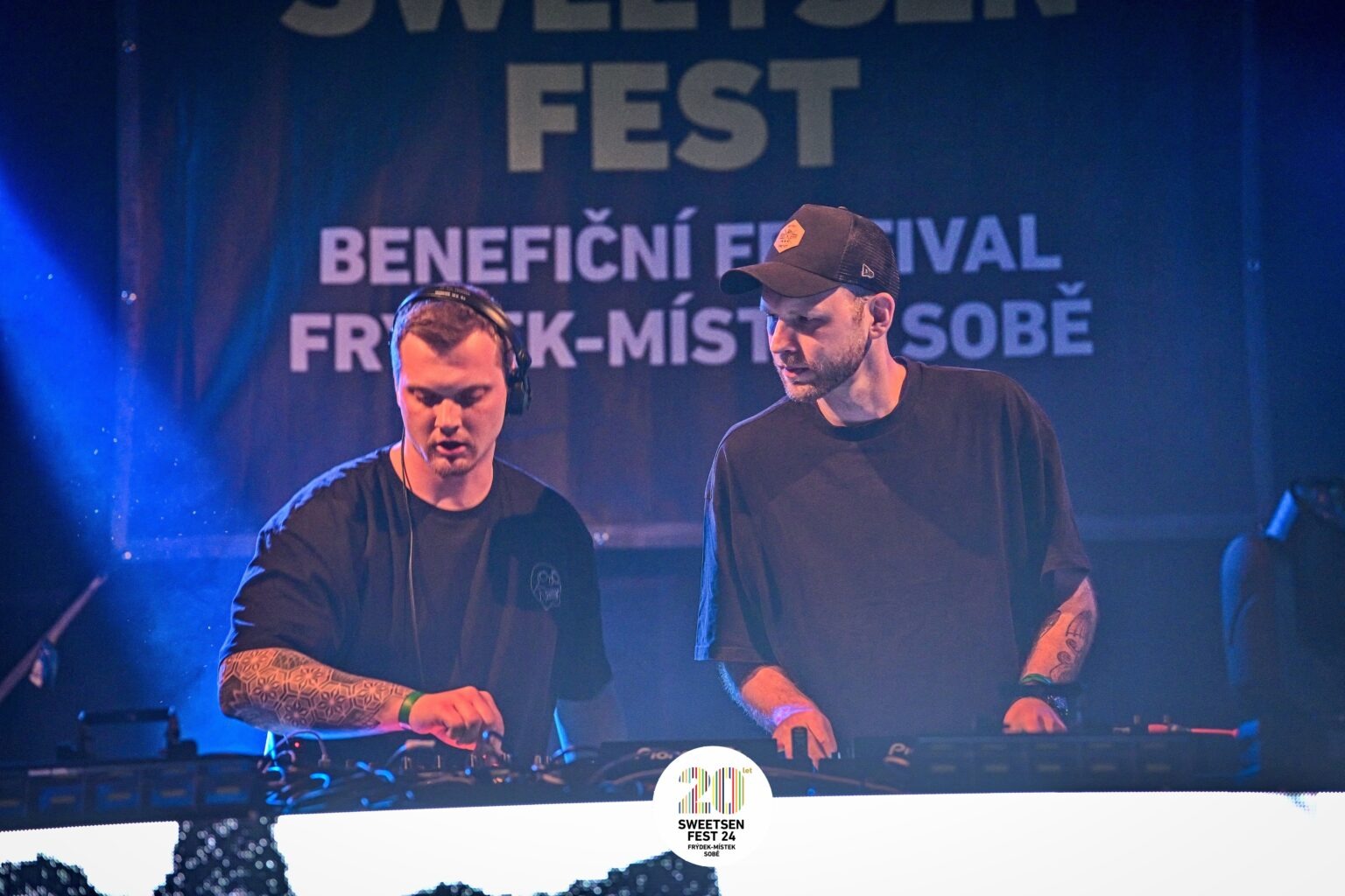 decoy b2b headquarter